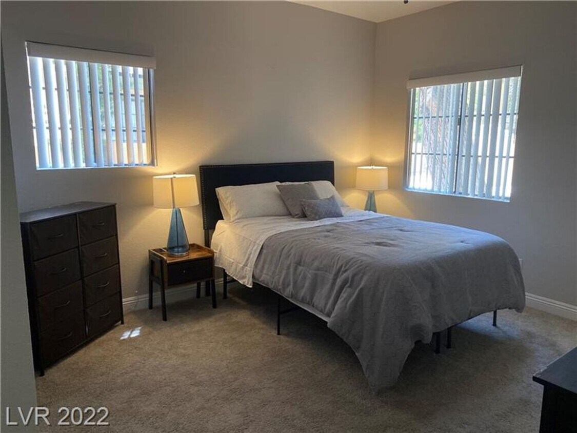Foto principal - FURNISHED 2 BED 2 BATH NEAR LAS VEGAS STRI...