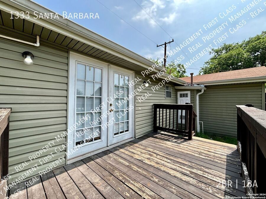 Primary Photo - 1333 Santa Barbara St