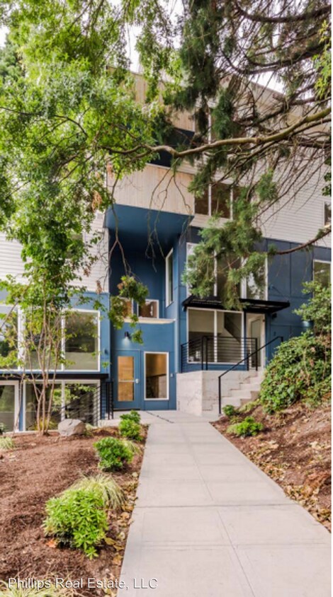 Foto principal - 3406 15th Ave W