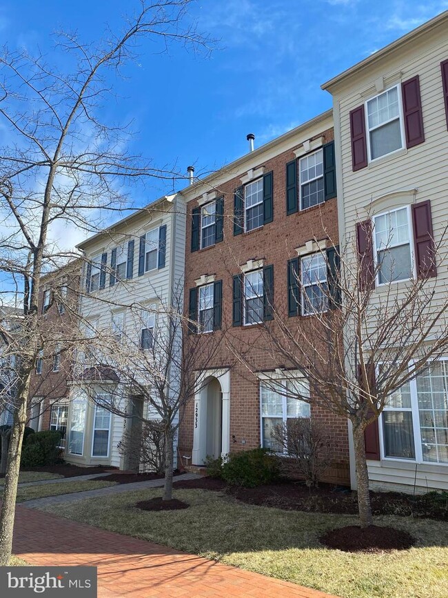 Building Photo - 12933 Clarks Crossing Dr