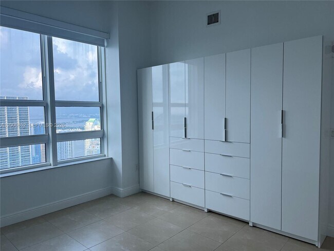 Foto del edificio - 950 Brickell Bay Dr