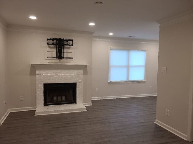 Building Photo - 3245 Mill Run