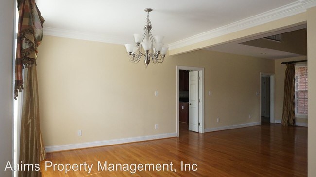 Building Photo - 7133 Holmfield Rd