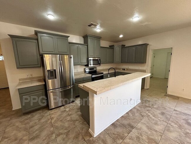 Foto del edificio - 15601 N Verde St