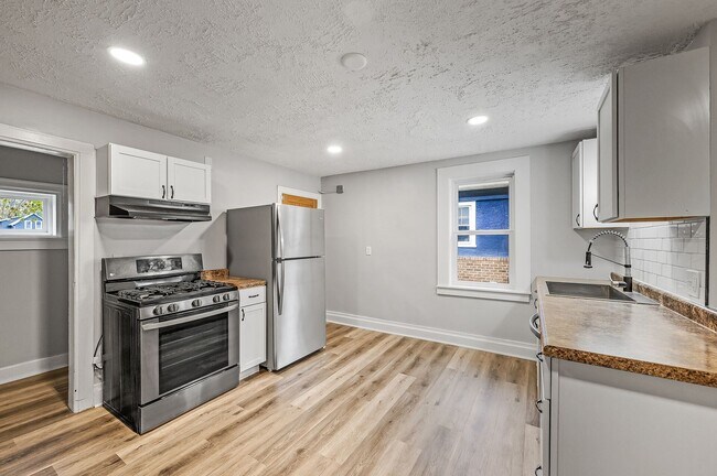Foto del edificio - Newly Renovated 3 Bed 2 Bath Home in St Paul