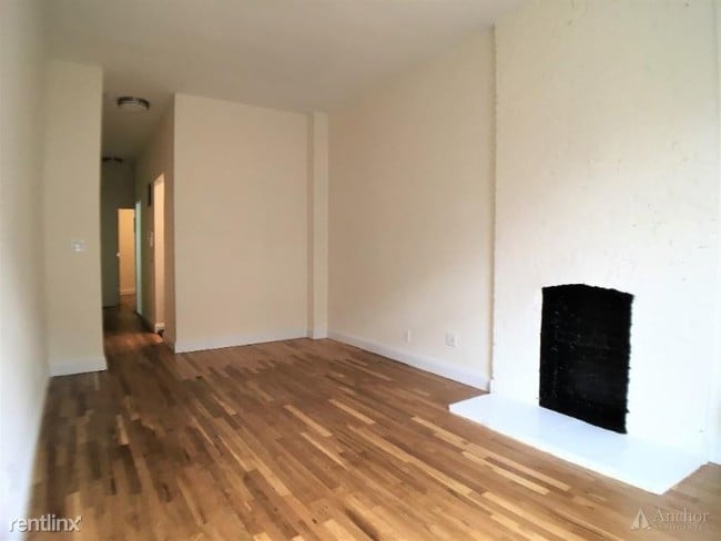 Building Photo - 4 E 83rd St