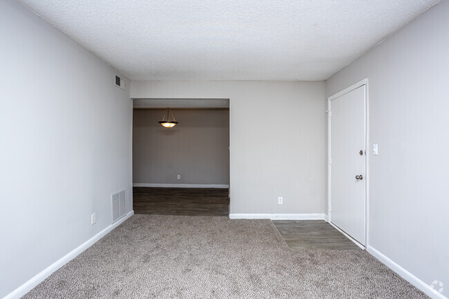 2HAB, 2BA - 900 ft² - 33 Ninety Apartments