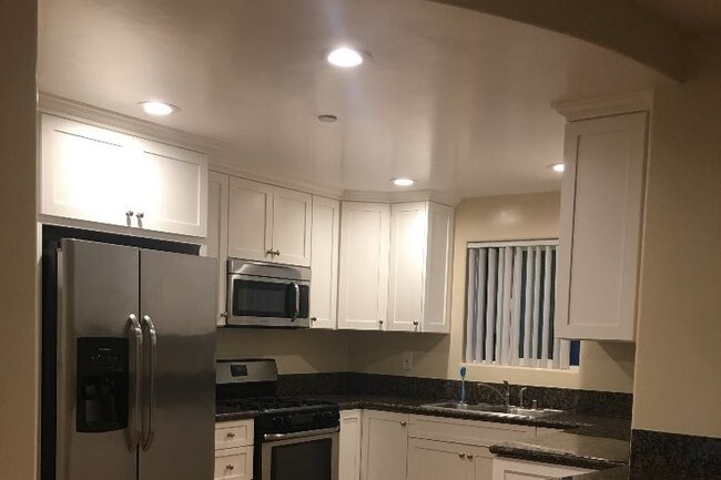 Foto del edificio - 221 Palm Ave