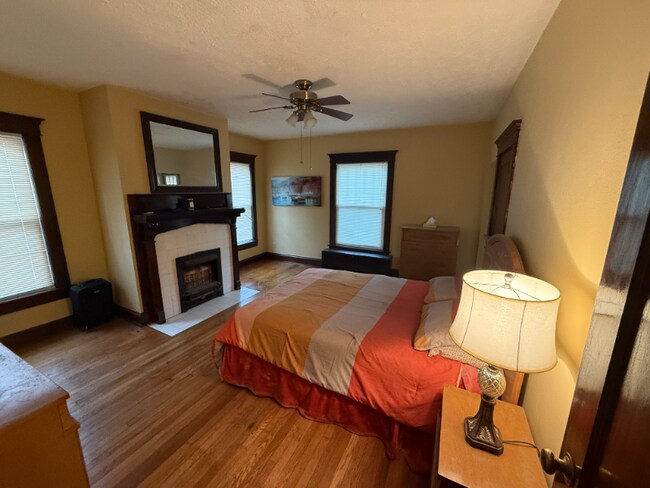 Foto del edificio - 639 Mulberry Ave