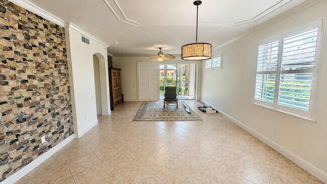 Building Photo - Annual unfurnished 3/2 villa in the Moorings at Edgewater