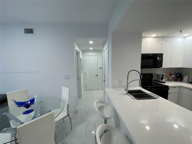 Foto del edificio - 185 SE 14th Terrace