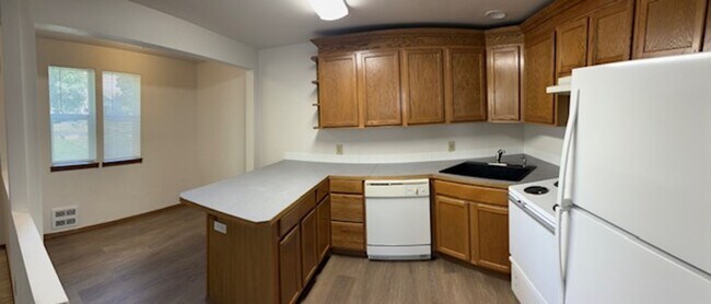 Foto del edificio - $1,495 / 2br - 947ft2 - Newly updated 2 bed 1 bath Northside House #1527 Dog Friendly!