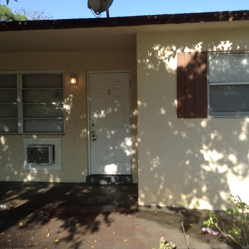 Primary Photo - 1800 NW 9th St