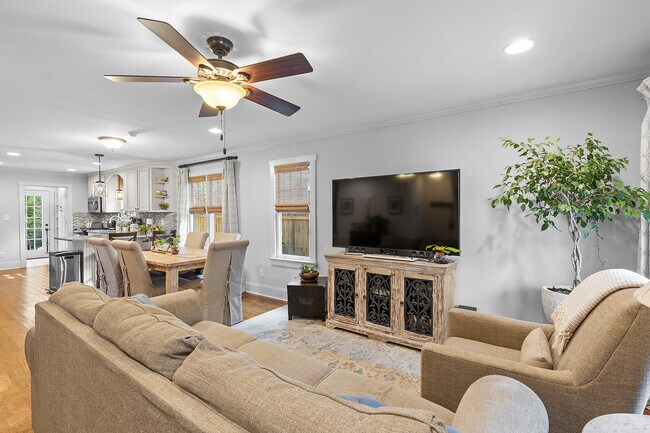 Foto del edificio - 2119 Wilmore Dr