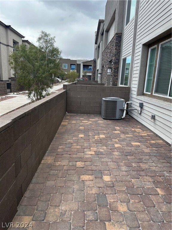 Building Photo - 330 Owens Peak Dr