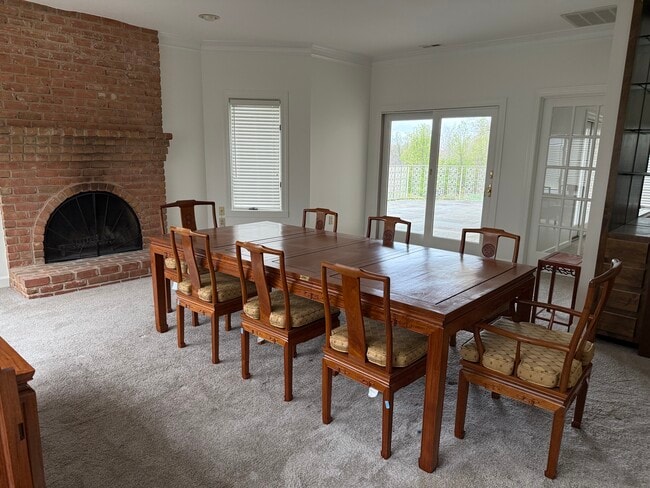 Dining Room - 18020 Edwards Ferry Rd