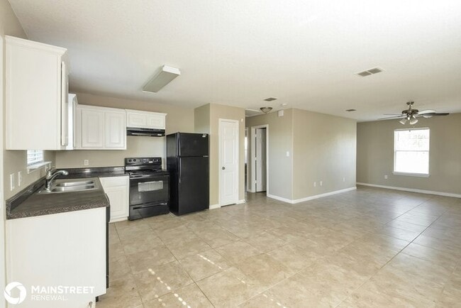 Building Photo - 11343 Fire Cyn, San Antonio, TX 78252