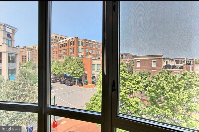Foto del edificio - 520 John Carlyle St