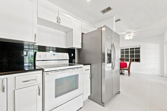 Building Photo - 10275 SW 152nd St
