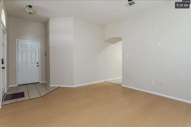 Foto del edificio - 6440 Stone Lake Dr