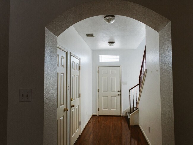 Foto del edificio - 2 Bedroom Condo in Austin