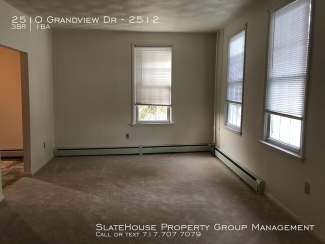 Building Photo - Pet friendly 2 bedroom with plenty of parking