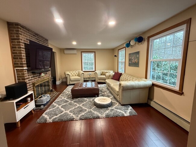 Sala de estar - 34 Hitching Post Ln