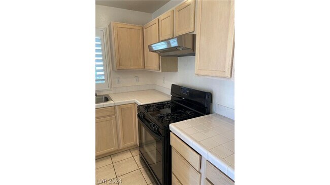 Foto del edificio - 7004 Rotunda Ct