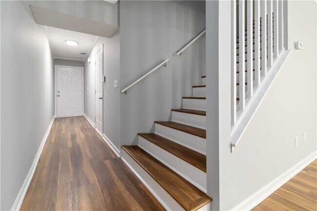 Foto del edificio - 897 Brickleridge Ln SE