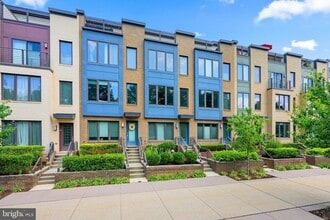 Building Photo - 10413 Fernwood Rd