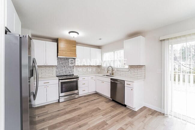 Foto del edificio - New Year, New Home Ambitions! 4BED 2BATH –...