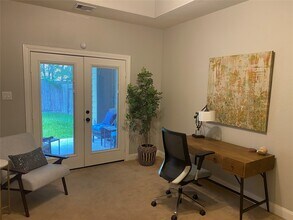 Building Photo - 5159 Oasis Park Ln