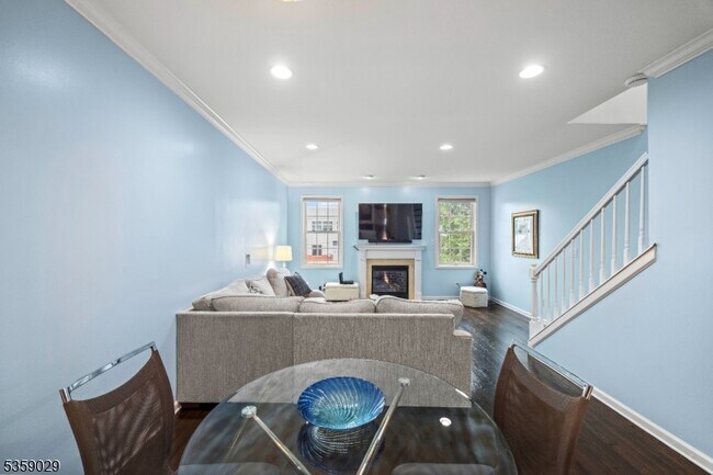 Foto del edificio - 472 Hartford Dr