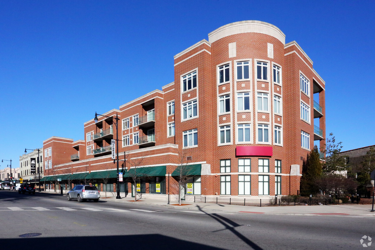 Primary Photo - Pensacola Place