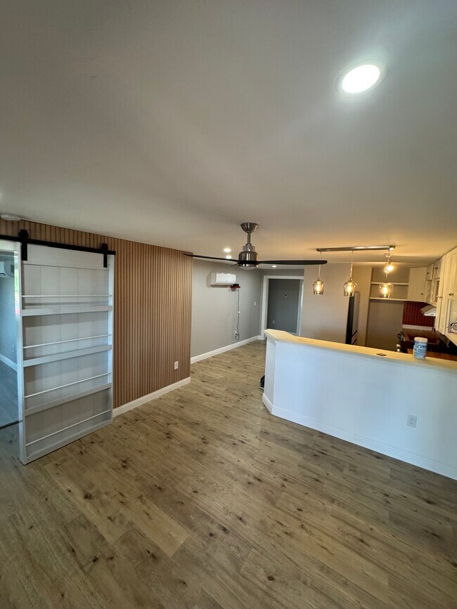 Foto del edificio - 213 N Kent St