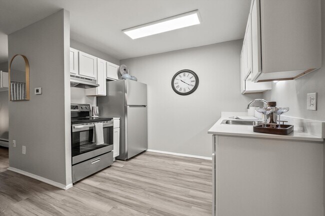 Building Photo - Huntington House Apartments