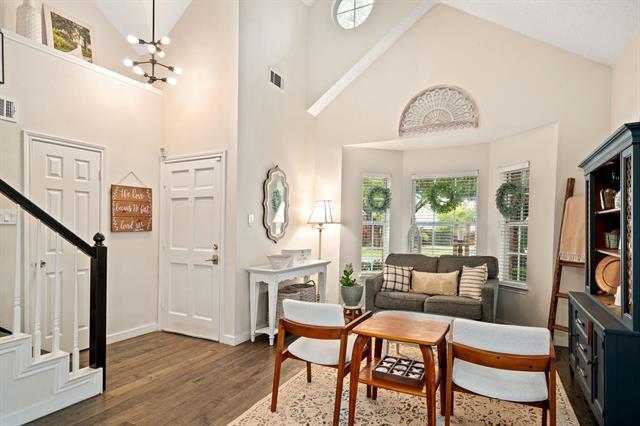 Foto del edificio - 559 Dove Creek Pl