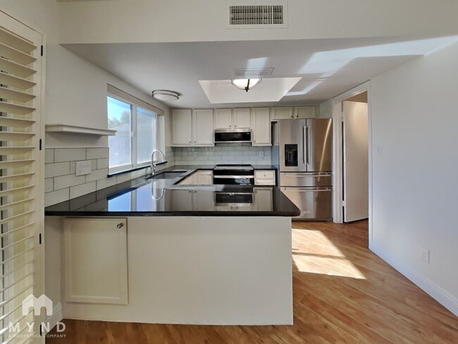 Building Photo - 4547 E San Gabriel Ave