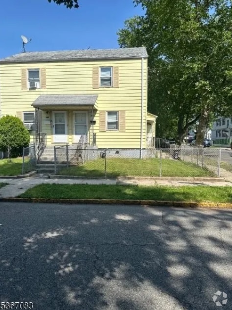 Building Photo - 178 N 16th St