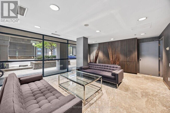 Building Photo - 75 Dalhousie St