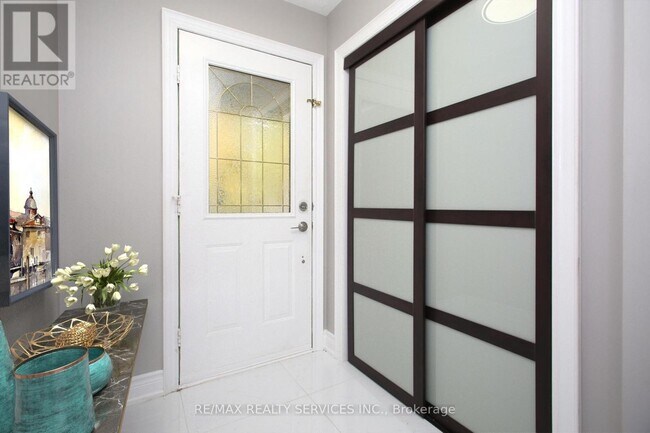 Building Photo - 5606 Cosmic Crescent