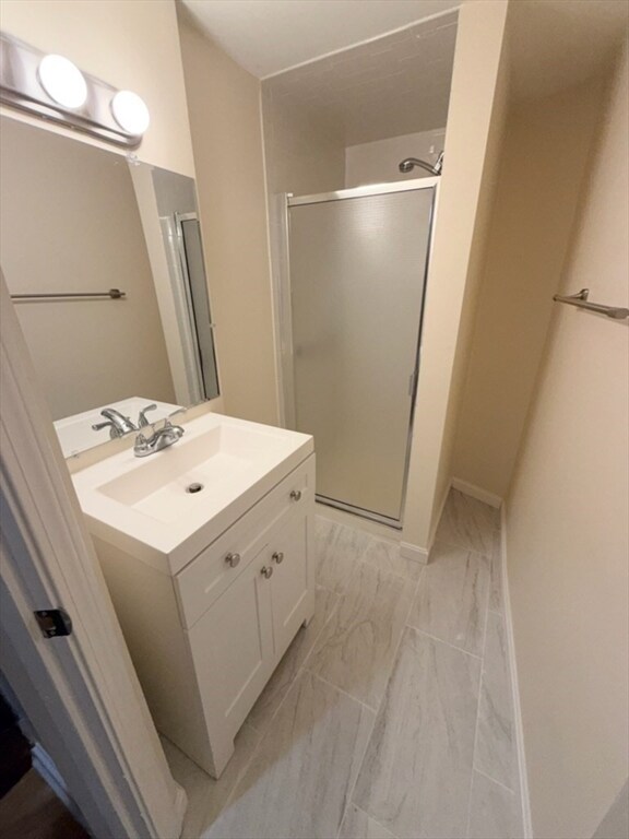 Building Photo - 18 Bow St