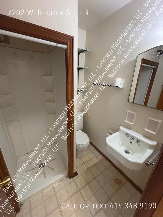 Foto del edificio - 7202 W Becher St