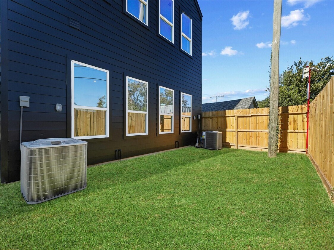 Foto del edificio - 8324 Williamsdell St