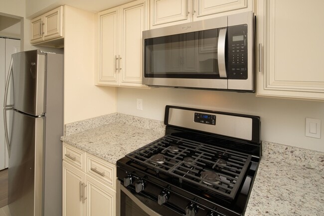 Building Photo - 138 Duvall Ln