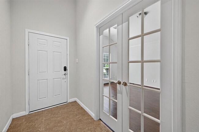 Foto del edificio - 4231 Canton Crest Dr
