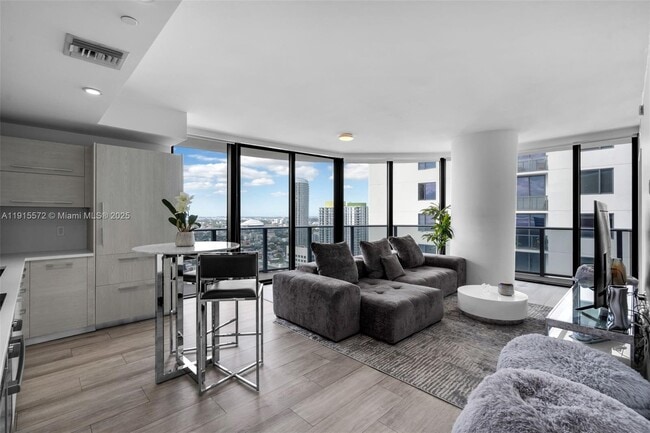 Foto del edificio - 55 SW 9th St