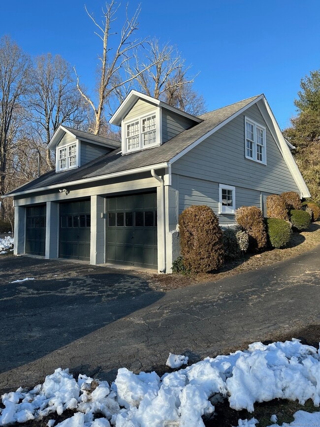 Building Photo - 97 Green Hill Rd