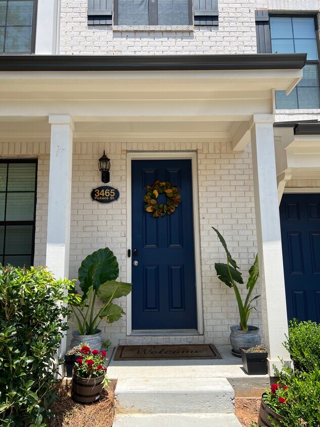 Primary Photo - 3465 Pickens St