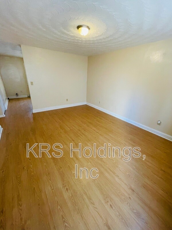 Foto del edificio - 1406 W 27th St